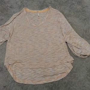 Free PeoplPuffy long sleeve free people knit shirt